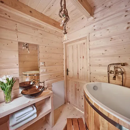 Noname I فيلة Łapsze Niżne