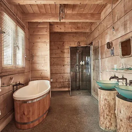 فيلة Noname I Łapsze Niżne